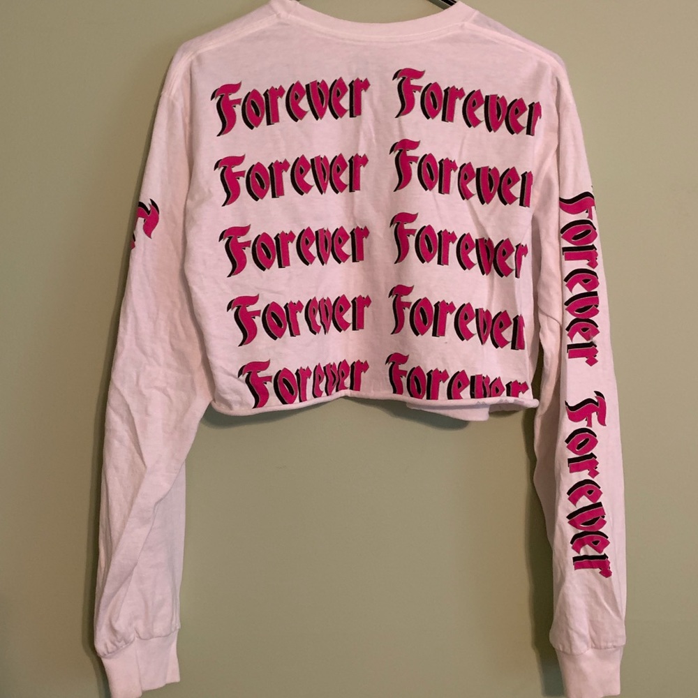 Urban Outfitters// Long-sleeved Crop top// M